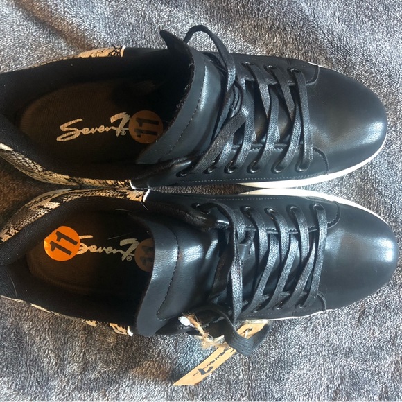 NWT Seven 7 "Miki" sneaker - Picture 2 of 4